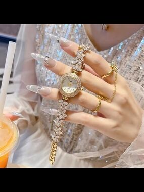 Gold Crystal Bracelet Watch for Women